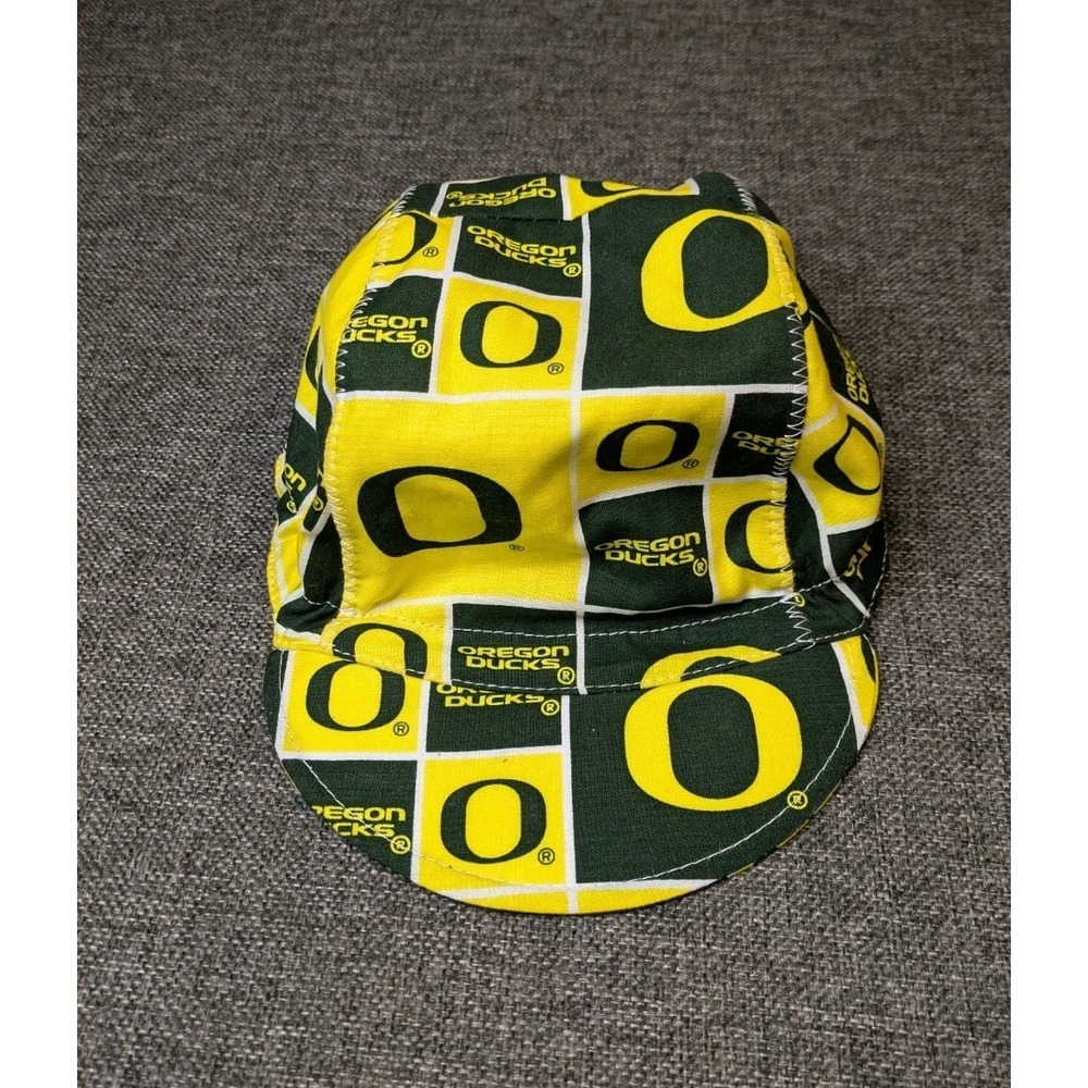 Oregon Ducks University Lightweight Cycling Hat Size Medium Yellow Green Cap